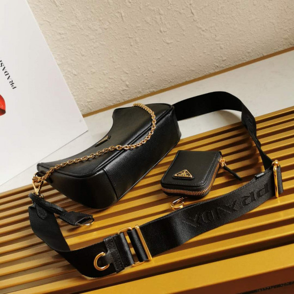 Pra*a re-edition 2005 saffiano leather bag