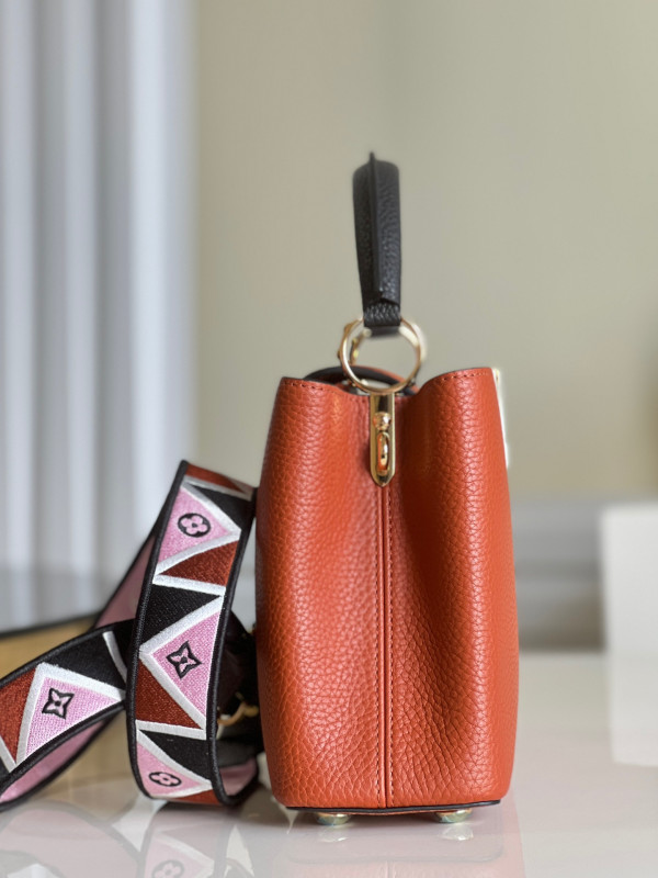 l0*is V*t0n capucines bb