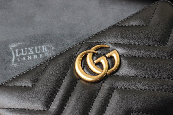 G*u*i gg marmont zip around wallet