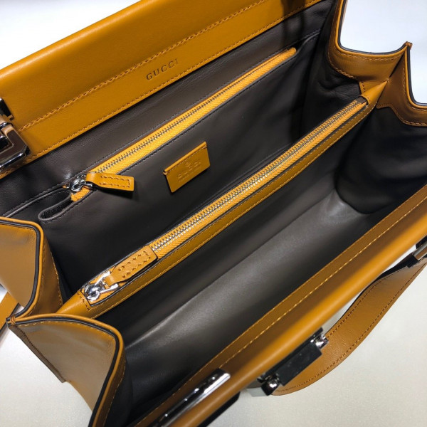 G*u*i zumi small top handle bag