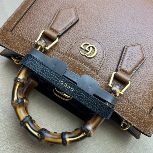 G*u*i diana small tote bag