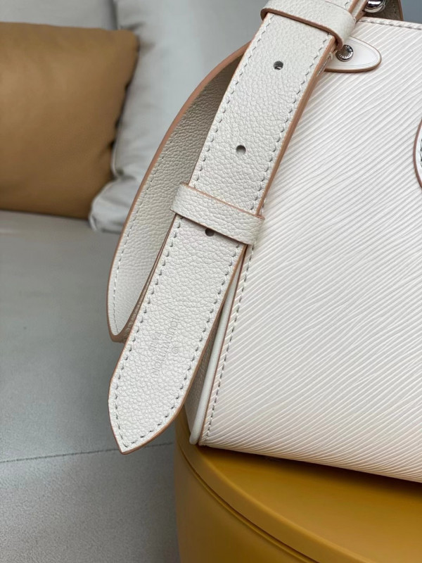 l0*is V*t0n grenelle tote mm