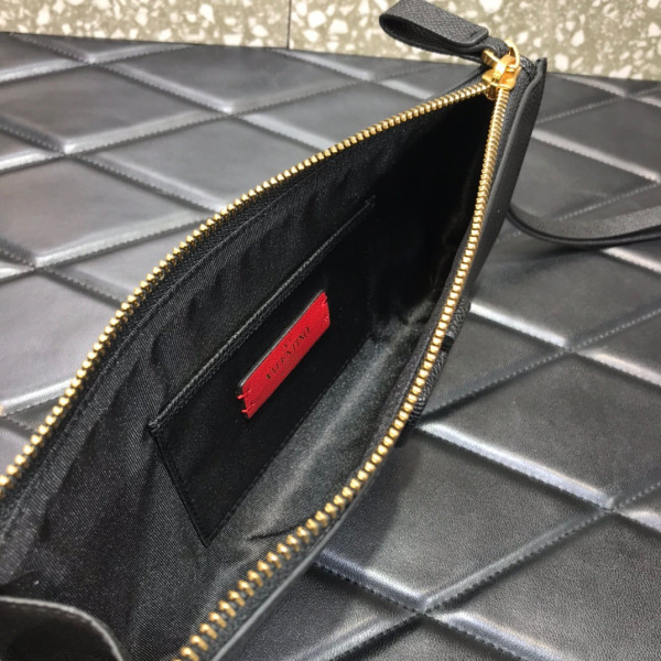 VALENTINO VSLING CLUTCH
