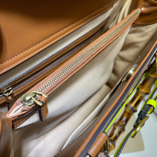 G*u*i diana medium tote bag