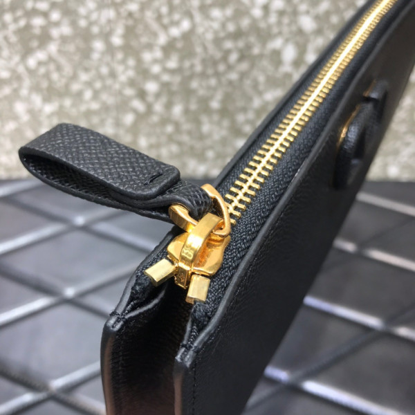 VALENTINO VSLING CLUTCH