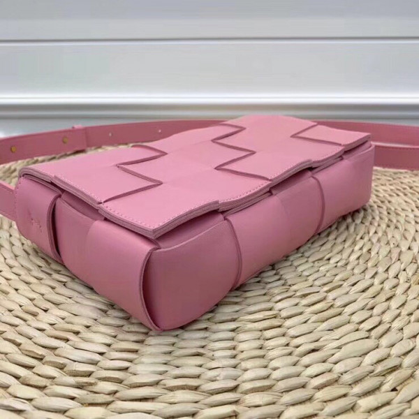 bo*te*ga Ve*ne*ta cassette