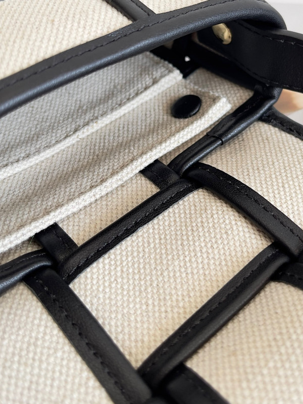 bo*te*ga Ve*ne*ta candy mini cassette-12*8*4cm