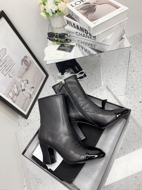 CL ANKLE BOOTS