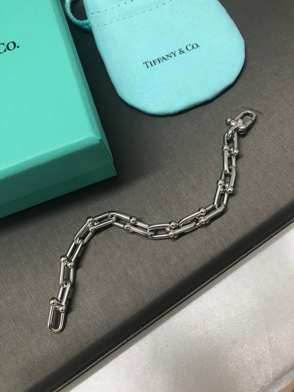T*f*ny bracelet