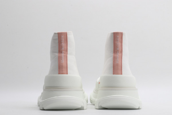 ale*d*r M*Q*en tread slick boot