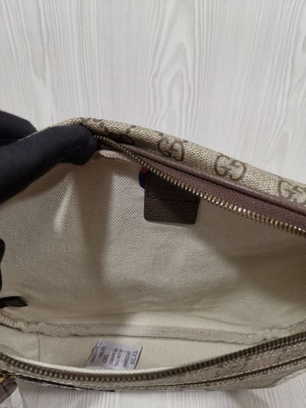 G*u*i courrier gg belt bag
