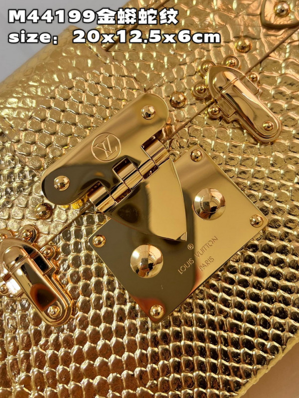 l0*is V*t0n petite malle