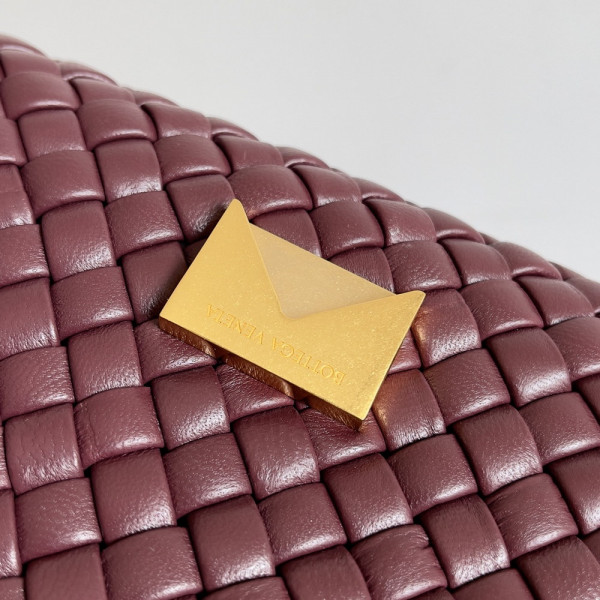 bo*te*ga Ve*ne*ta patti top handle bag