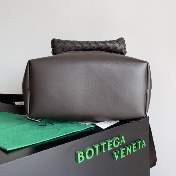 bo*te*ga Ve*ne*ta small intrecciato backpack