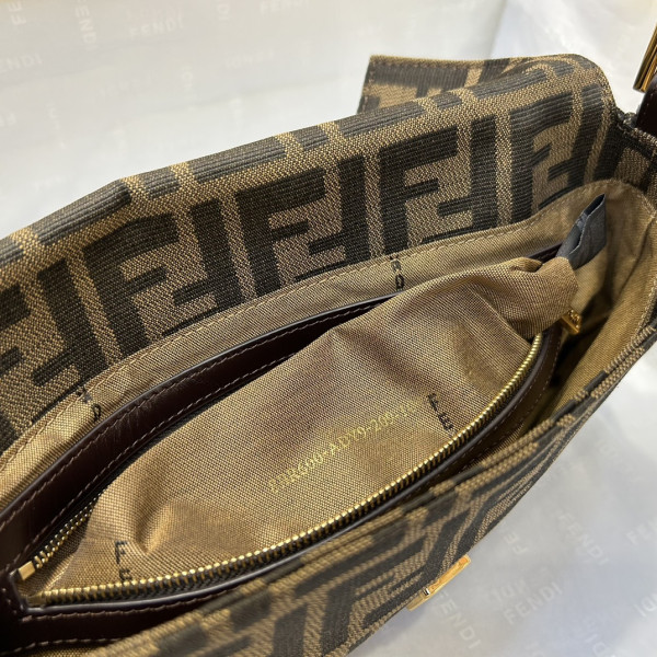 F**di baguette-26*15*4cm