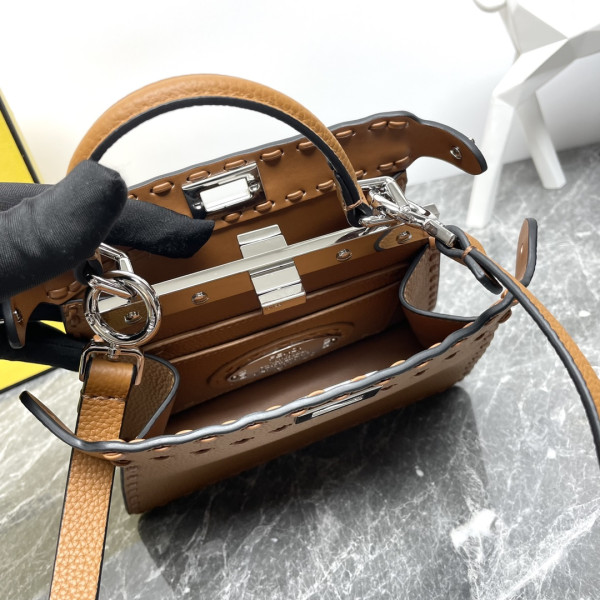 F**di peekaboo iseeu petite-20x11x15cm