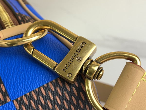 l0*is V*t0n chess messenger-24*24*8cm