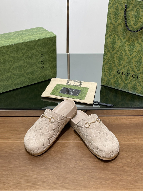 G*u*i horsebit slipper