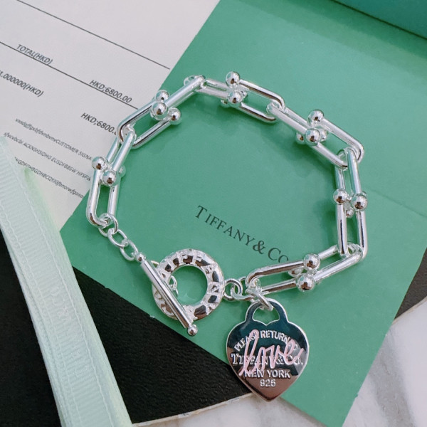 T*f*ny bracelet