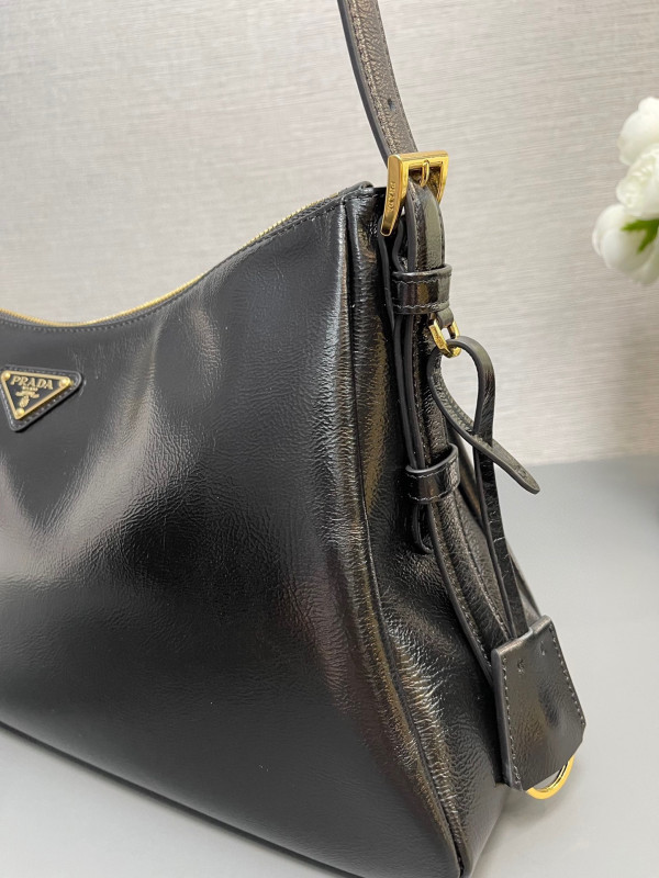 Pra*a aimée large shoulder bag