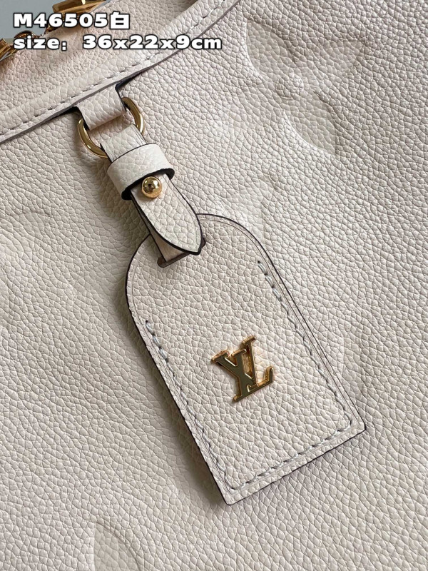 l0*is V*t0n trianon mm