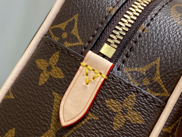 l0*is V*t0n hang on - 11.5*6.5*26cm