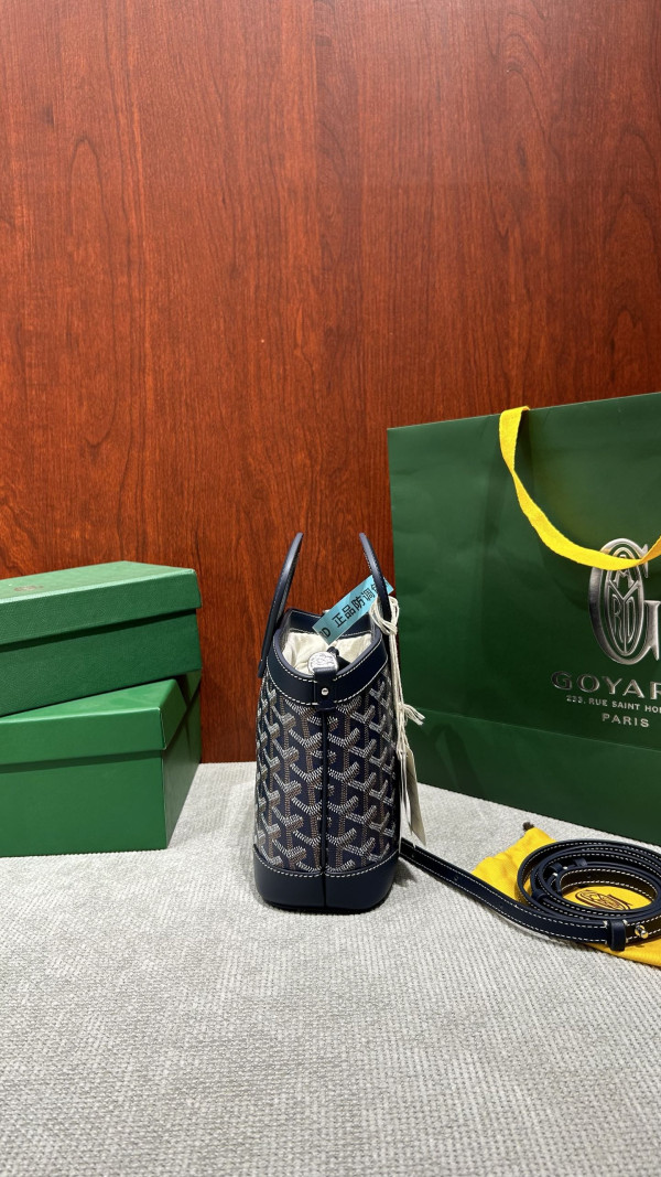 Go*ard beluga - 23×18.5×8cm