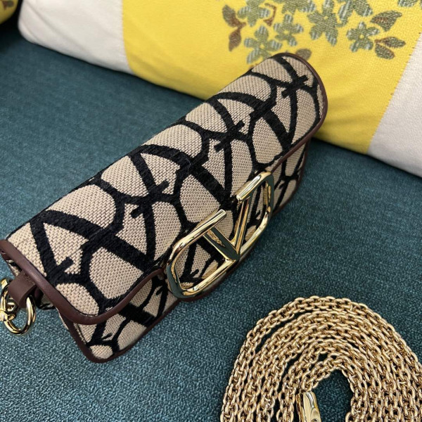 VALENTINO LOCÒ SMALL SHOULDER BAG