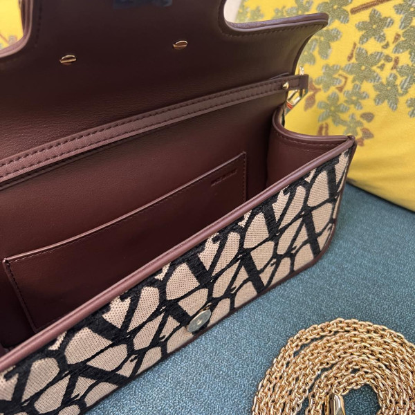 VALENTINO LOCÒ SHOULDER BAG