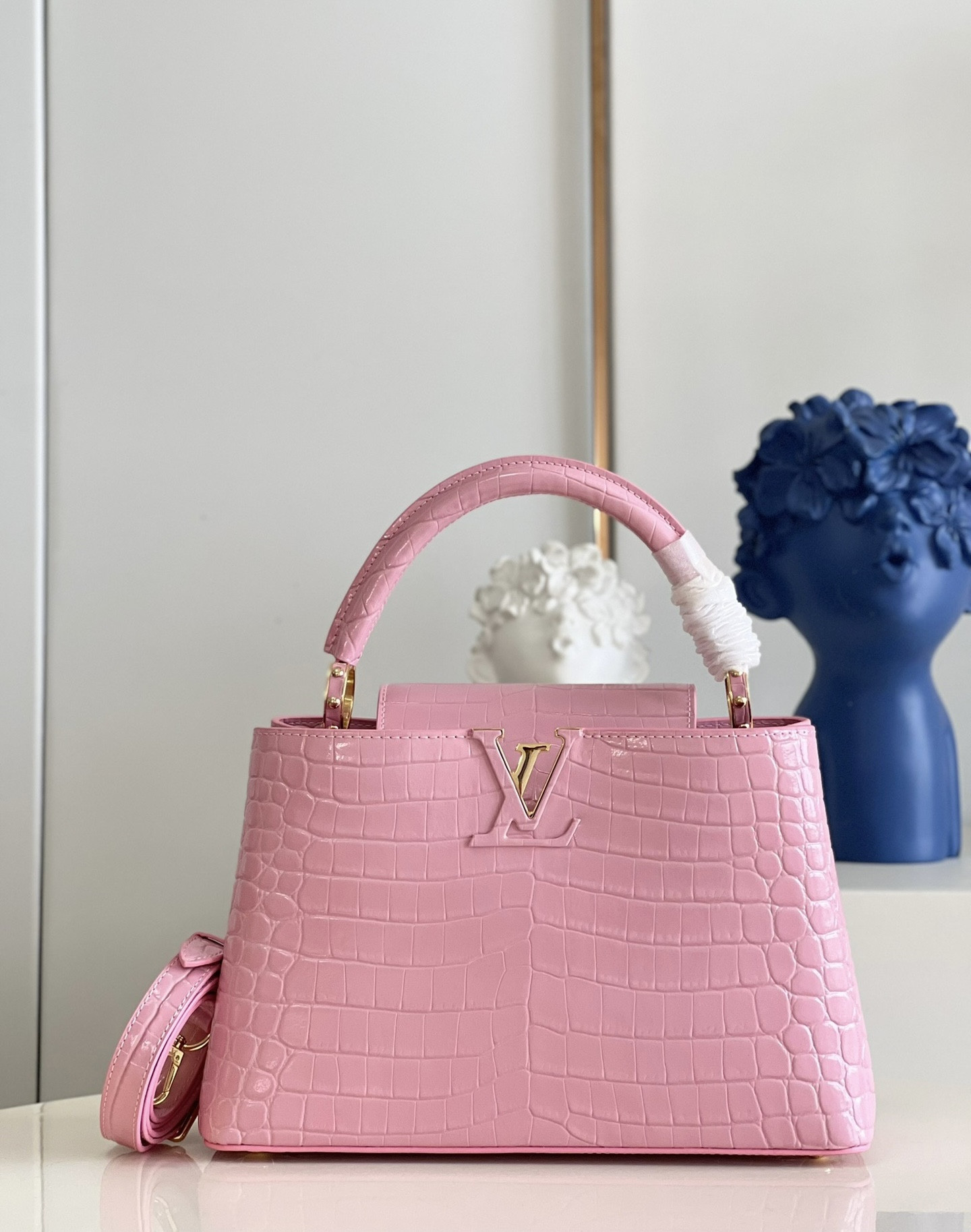 l0*is V*t0n capucines mm