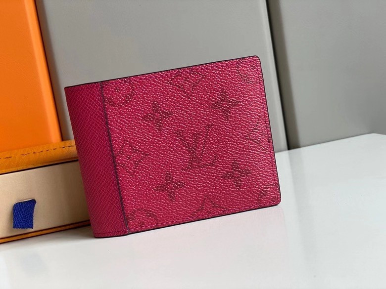 l0*is V*t0n multiple wallet